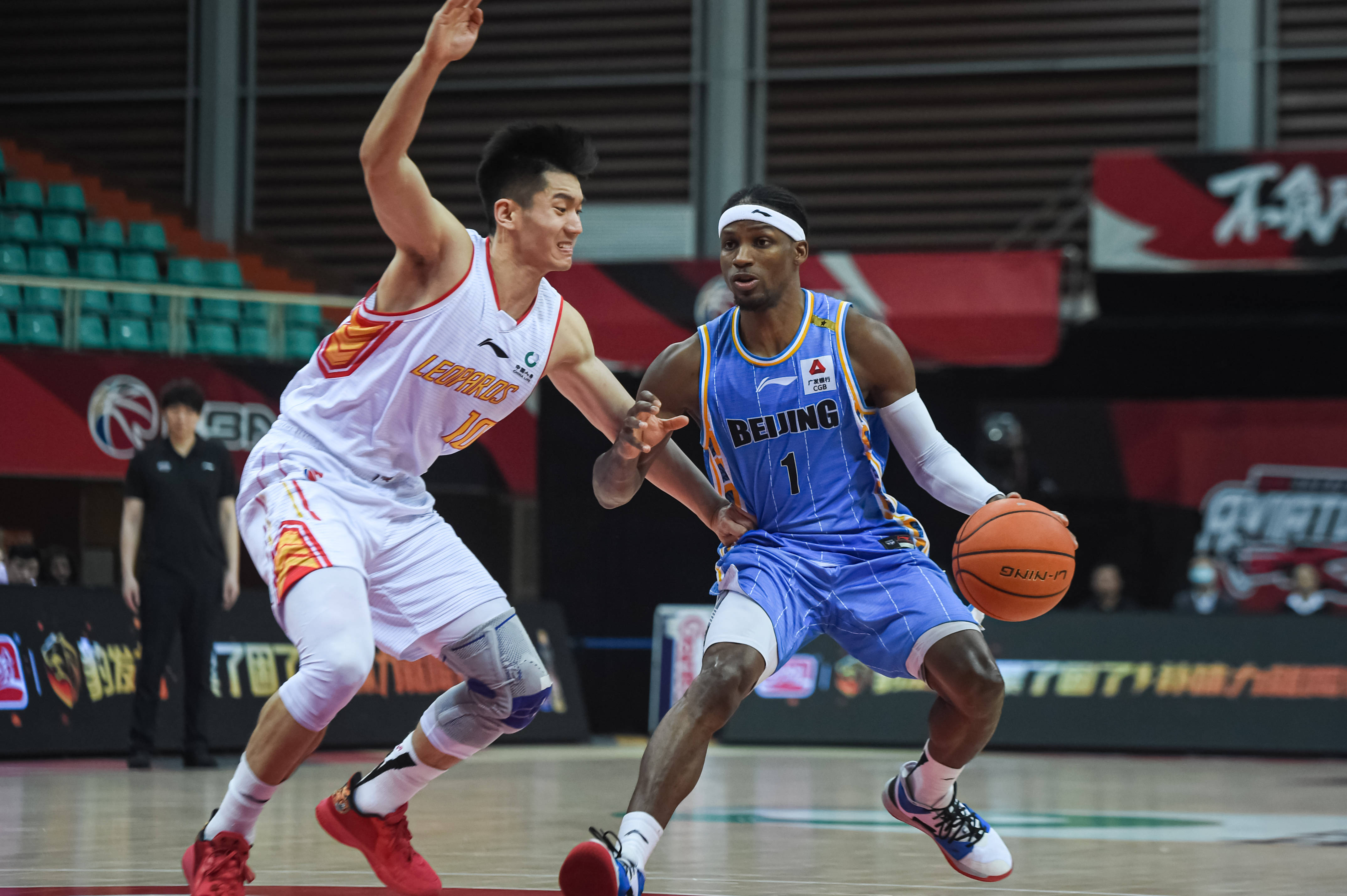 际舞台上始 际舞台上始