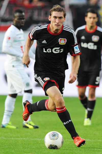 年仅14岁 年仅14岁